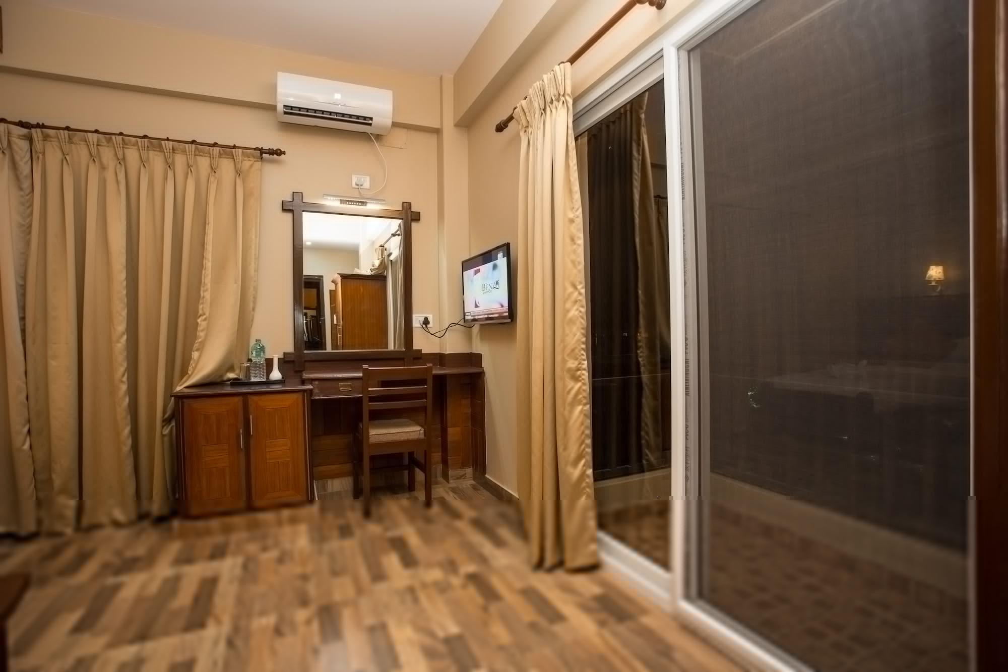 Pokhara Choice Inn Exterior photo