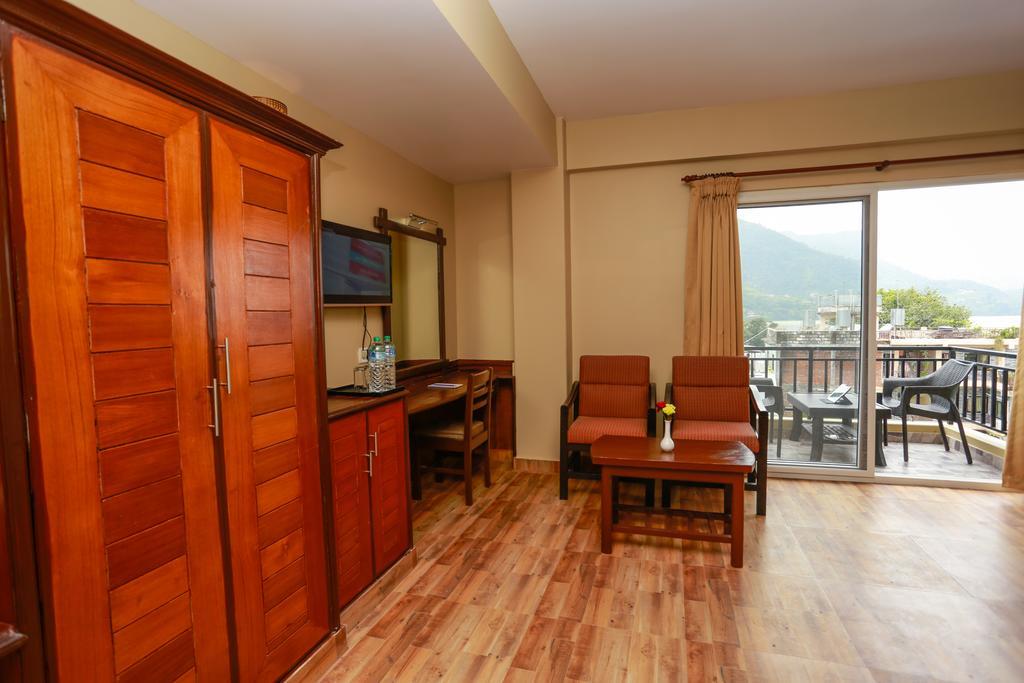 Pokhara Choice Inn Exterior photo
