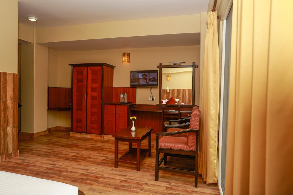 Pokhara Choice Inn Exterior photo