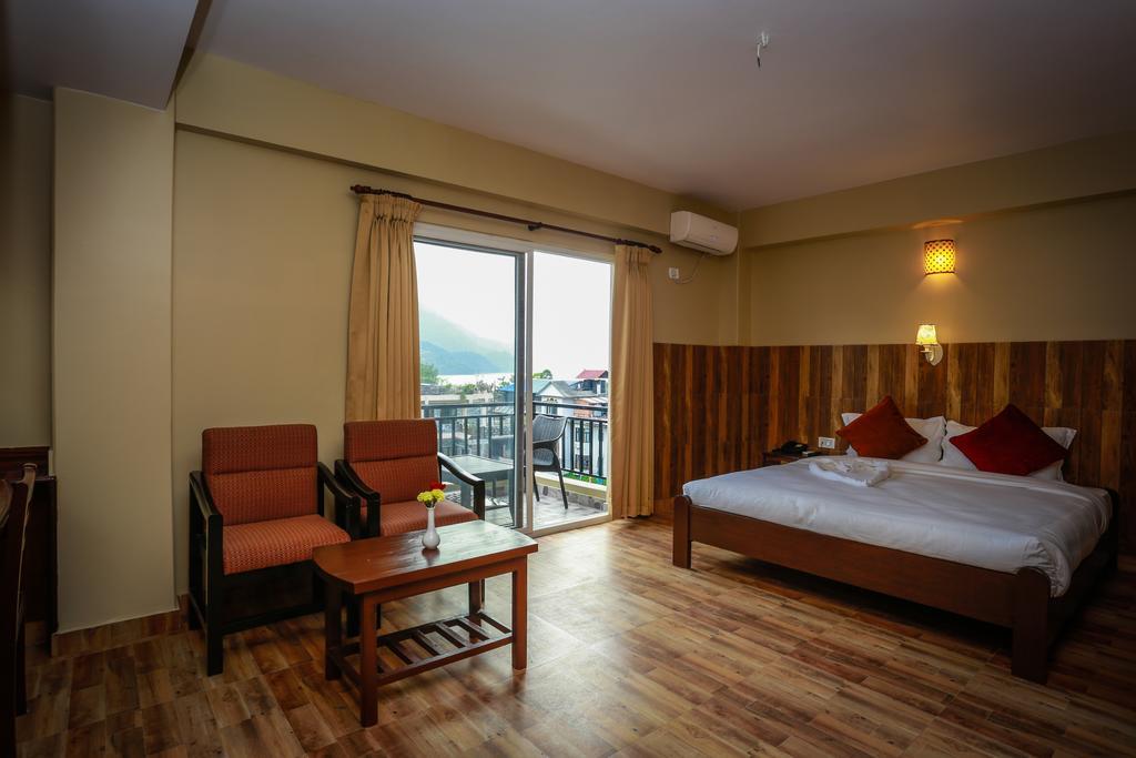 Pokhara Choice Inn Exterior photo