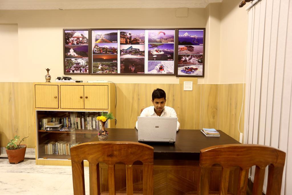 Pokhara Choice Inn Exterior photo
